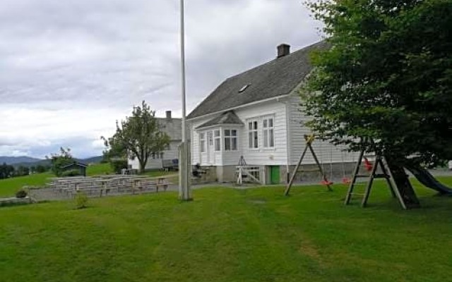 Dønhaug Gjestegard