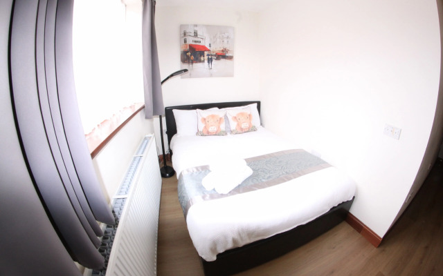 College Street Abode - Guest House