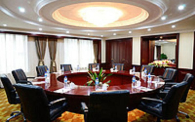 The Bund Riverside Hotel
