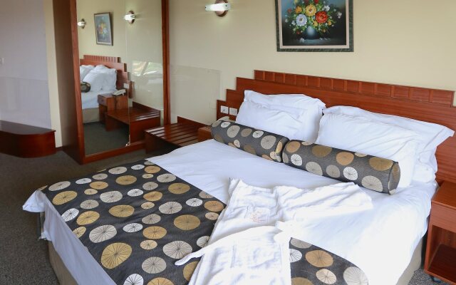 Royal Court Hotel