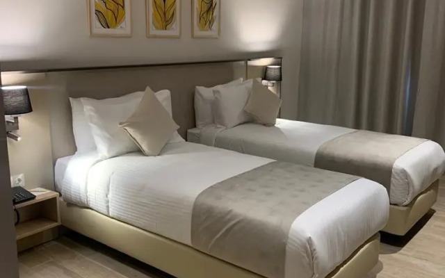 Golden Tulip Opera Alger