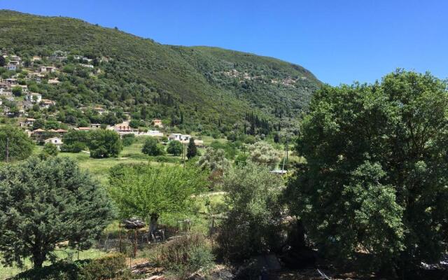 Tsoutsis Apartments
