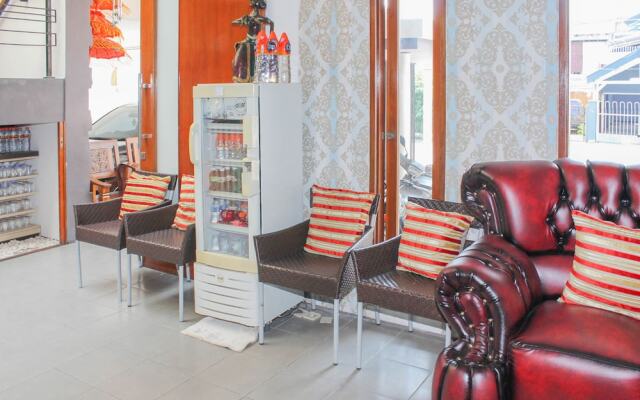 Airy Wijaya Kusuma Dukuh Kupang Timur 20 Surabaya