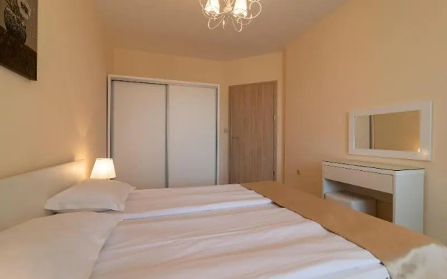 Varna South Bay Apart Complex