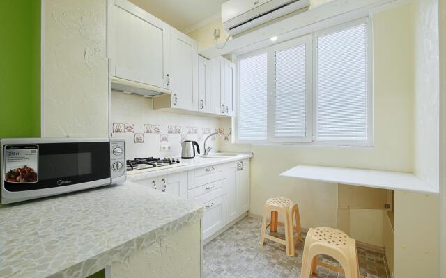 Апартаменты на улице Крайнего 4