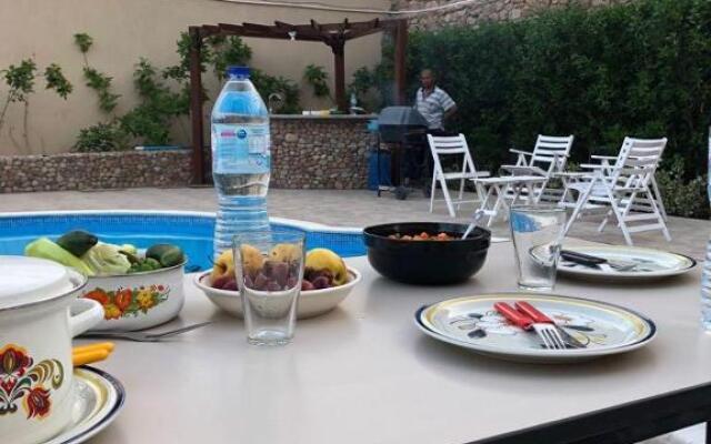 The Mo Place El Montaza