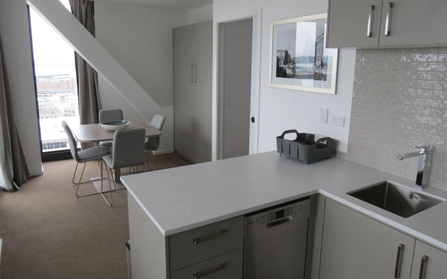Ramada Suites By Wyndham Victoria Street West