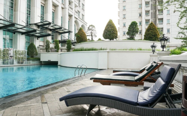 The Classic 2BR Belleza Apartment