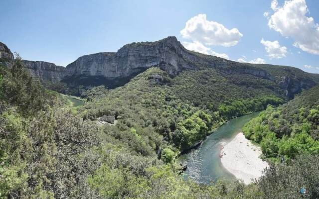 Domaine de Saint Cerice en Ardèche Sud