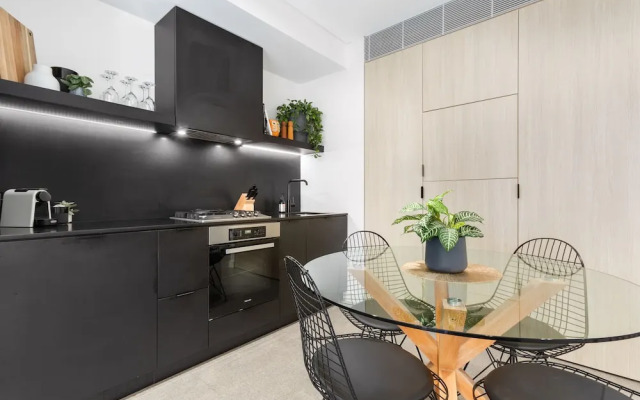 The Surry Apartments by Urban Rest