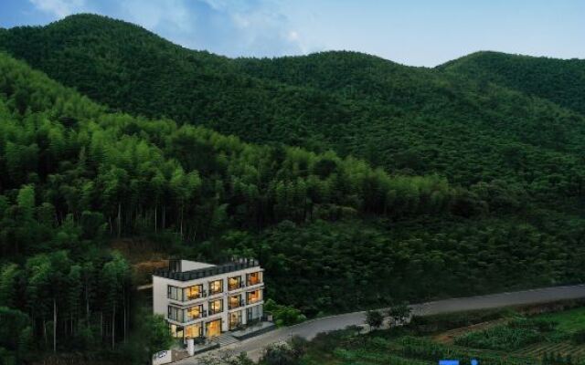 Yunshang Grassland Anji Suxi Landscape Homestay