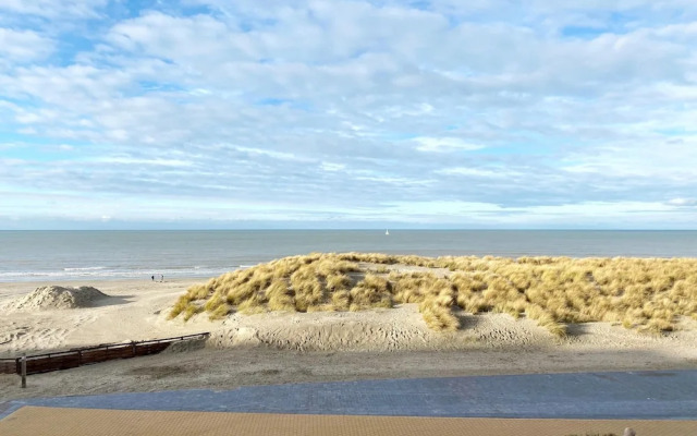 Apartment in Nieuwpoort With Garden