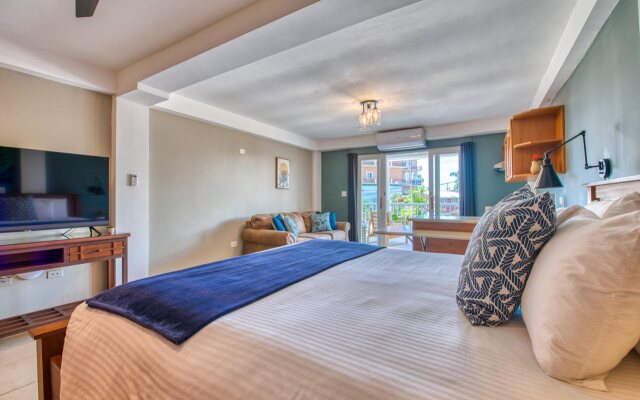 Tropical Suites Hotel