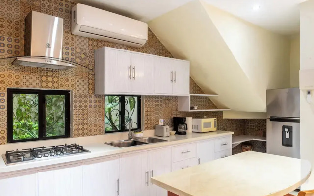 Apt with Pool & jungle in Puerto Morelos