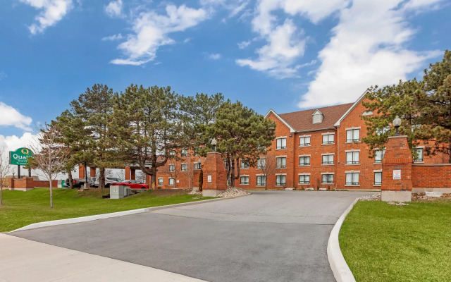 Quality Suites Whitby
