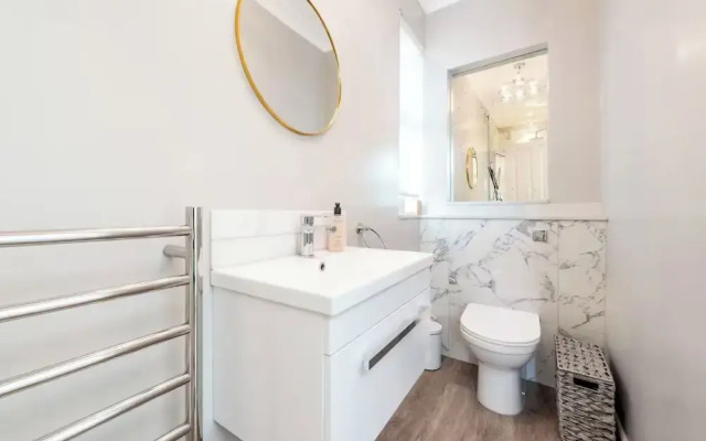 New 2bed - 20min to London - Free Parking - Petsok