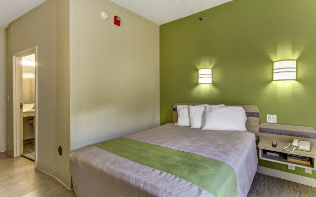 Motel 6 Medina, OH - Cleveland