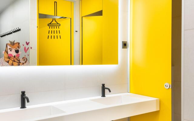 Petit Hostel Palacio Real