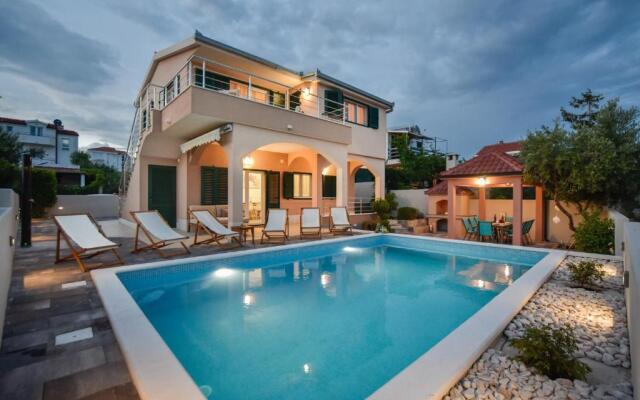 Sea Flower Beachfront Villa