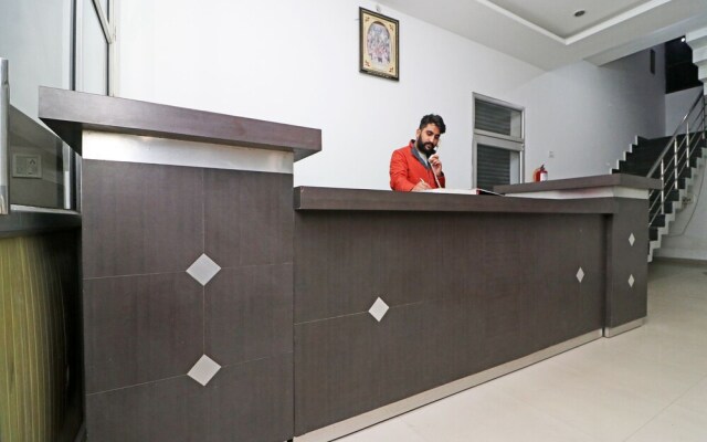 Hotel Ojus Tower by OYO Rooms
