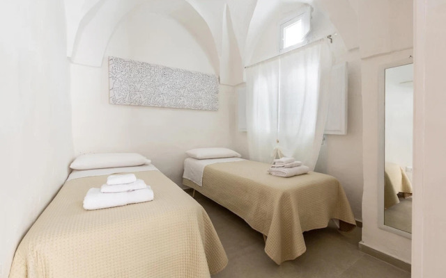 3482 Vico dei Mille by Barbarhouse