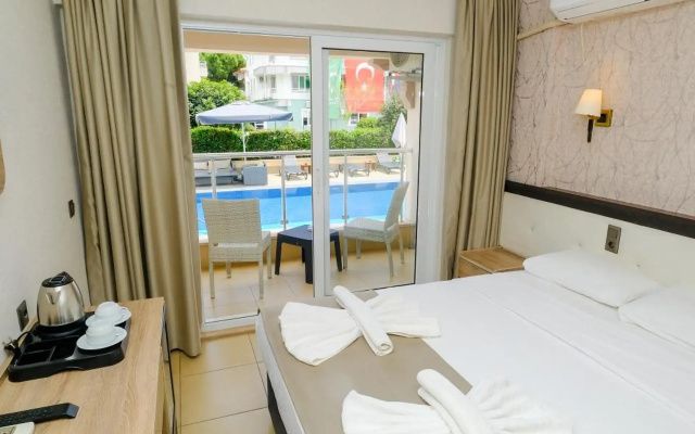 Moni Hotel