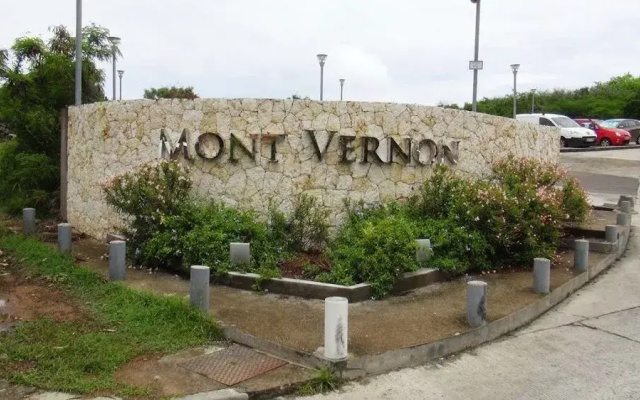Studio 03 vue mer Orient Bay