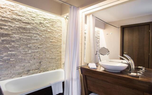 Ioana Hotels