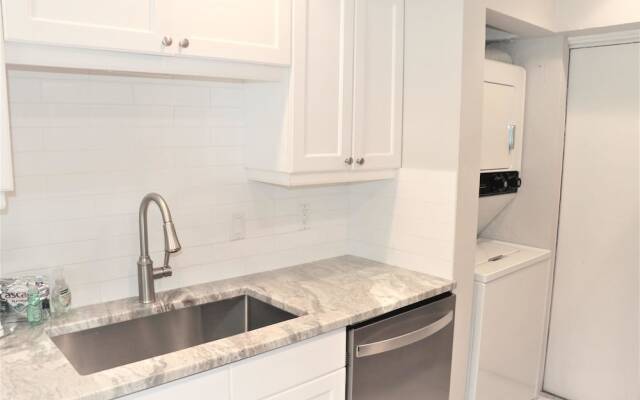 Jamaica Royale T23 - 2 Br Condo