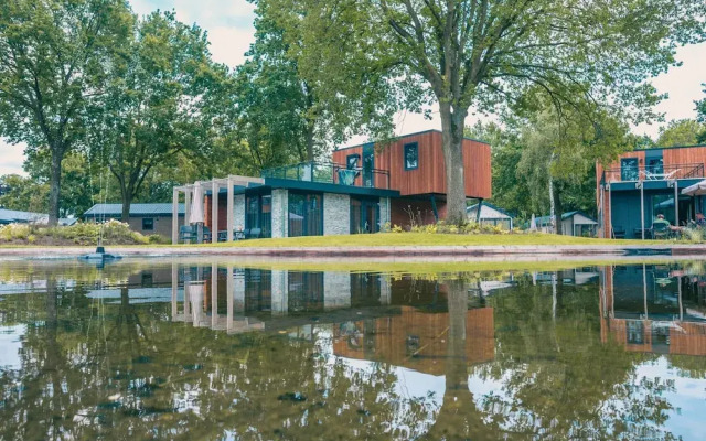 Modern Chalet Only 2 km of the Efteling