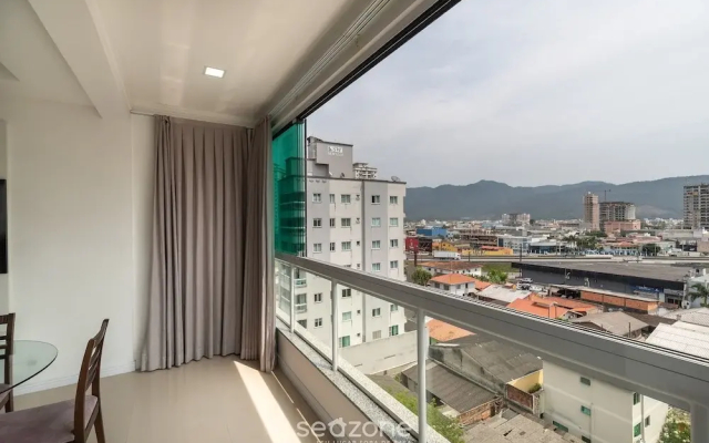2BR Apt With BBQ in Meia Praia Mlo0601