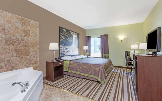 Super 8 by Wyndham Hull Street Midlothian / Richmond Area