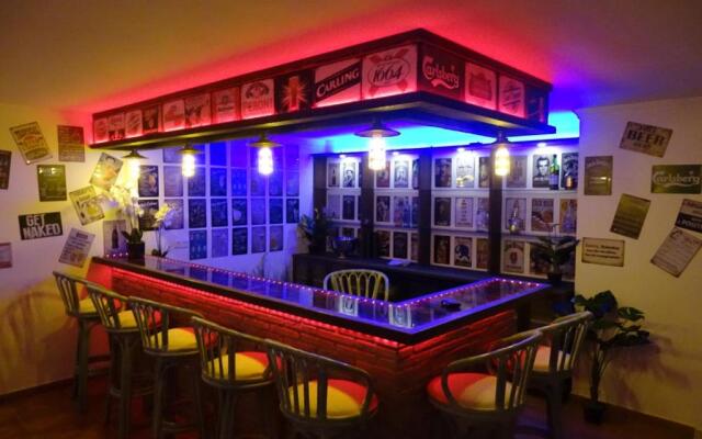 Spacious 700m2 villa, Golfers paradise.