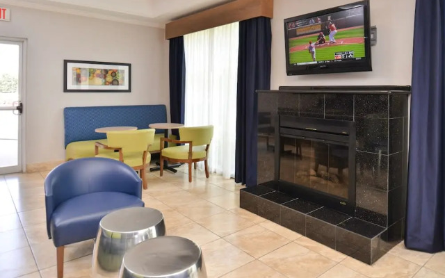 Holiday Inn Express San Antonio South