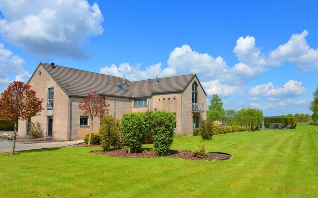 Sourbrodt Villa With Pool