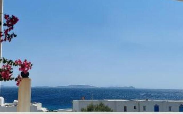 Laouti Tinos Apartments 3
