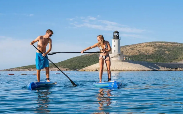 Lustica Bay