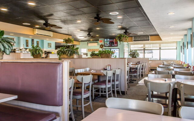 Rodeway Inn Stratford