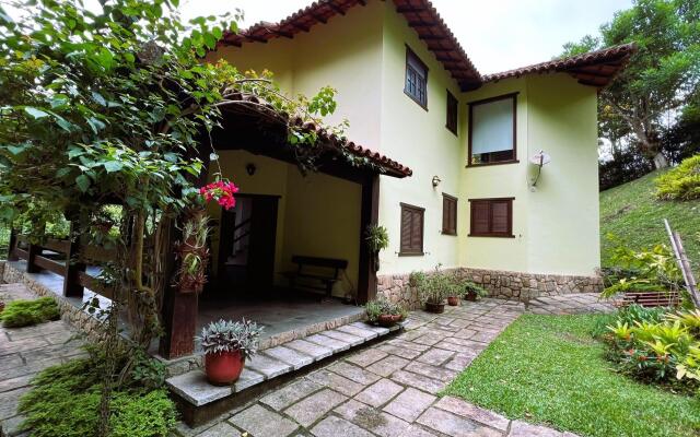 Casa Vargem Alegre, 4 quartos, piscina, gourmet e condomínio completo