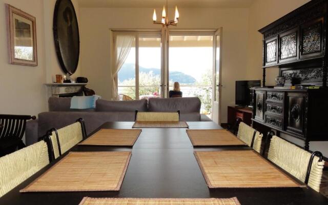 Freddy Holiday House