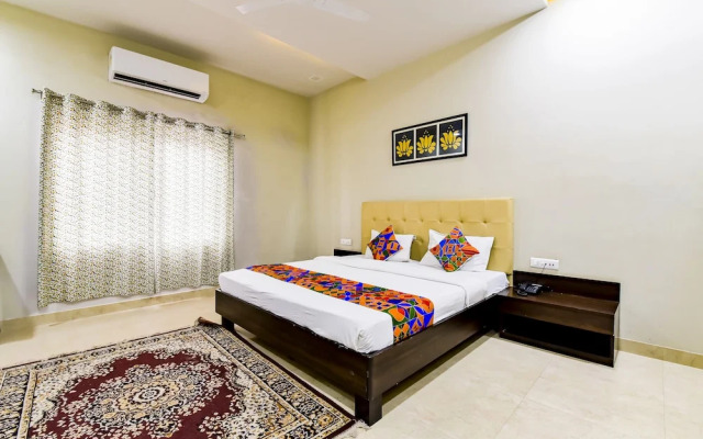 The Castle Homestay by FabHotel