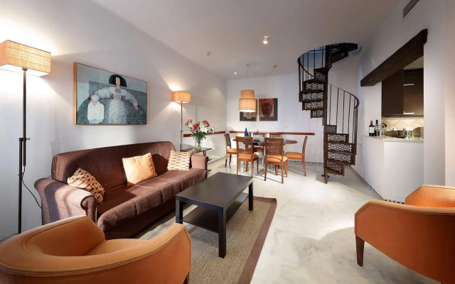 Apartamentos Patios De Alcántara
