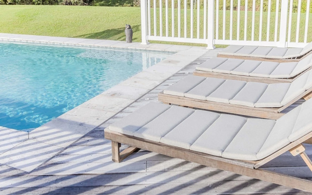 Hamptons White House