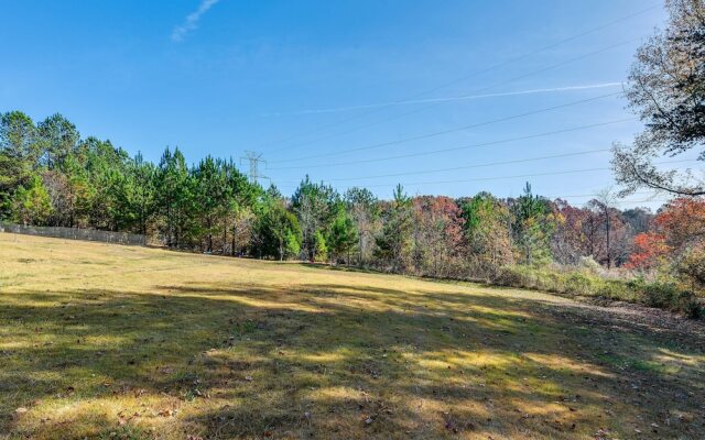 Peaceful Troutman Home: 5 Mi to Lake Norman!