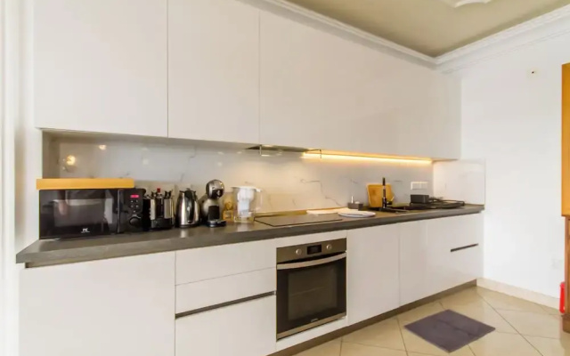 A Magnificent Sunny Seafront Apart Sliema
