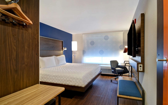 Tru by Hilton Concord