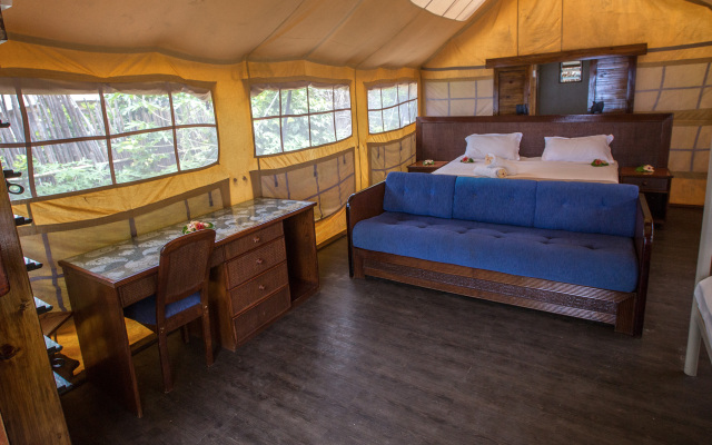 Barefoot Manta Island Resort and Marine Sanctuary