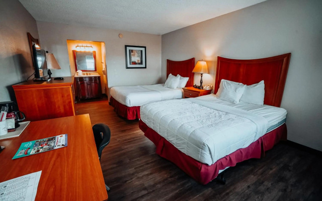 Lamplighter Inn & Suites - North