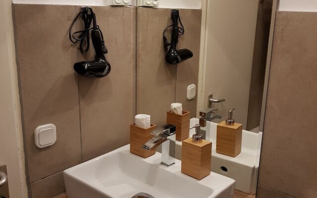 Studio Sweet Lemon Tree