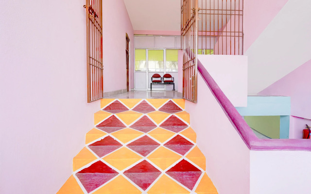 Super Hotel O Walajapeti Vellore